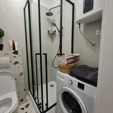 Central Park Split Studio Apartment *